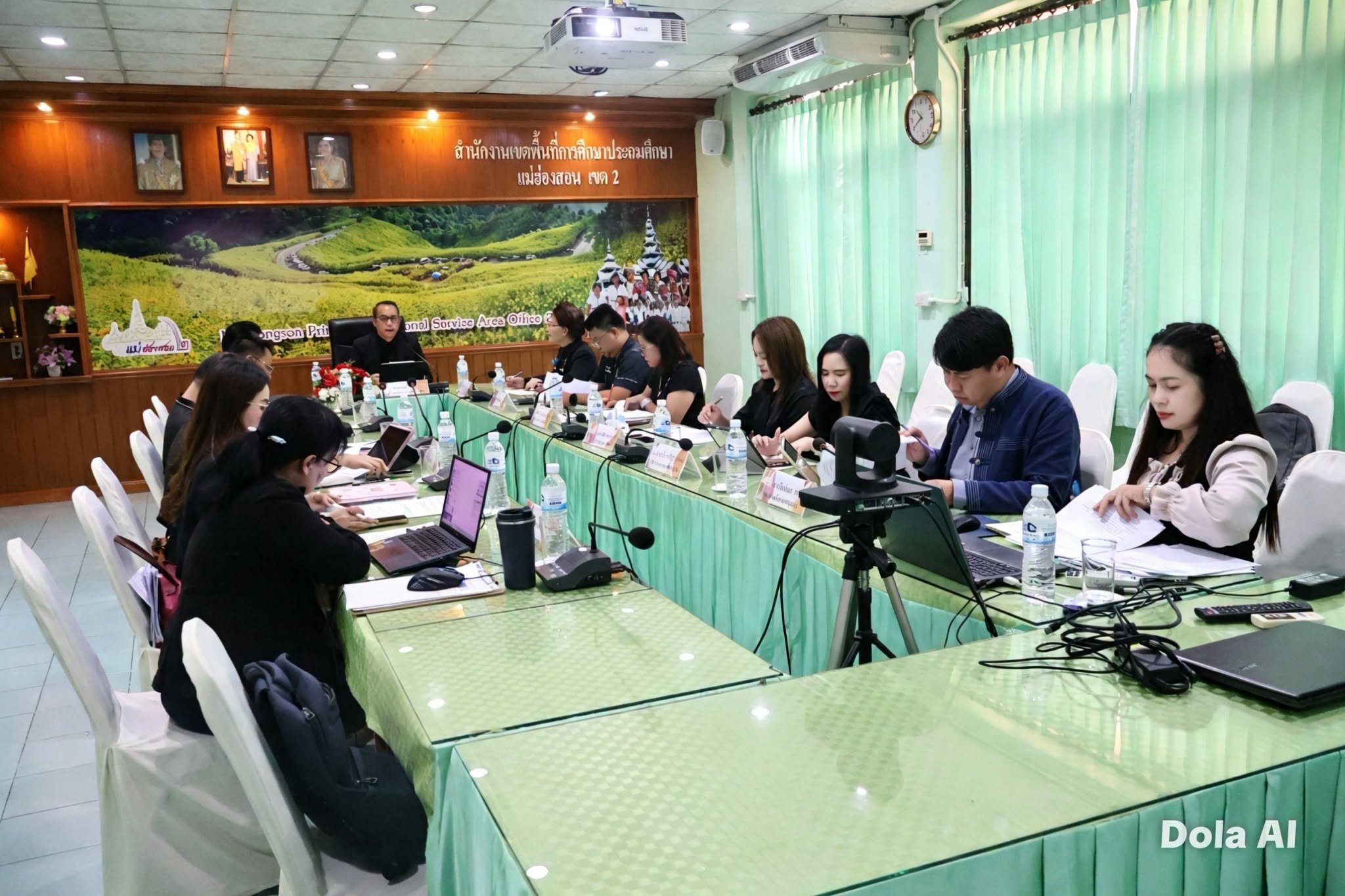 การประชุมทีมบริหารสำนักงานเขตพื้นที่การศึกษา (ทีมบริหารองค์กร) 